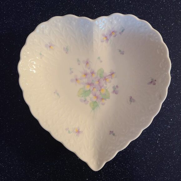 Quality Mikasa "With Love" Heart-Shaped Dish Valentine's Day Mother's Day Gift - Picture 2 of 13
